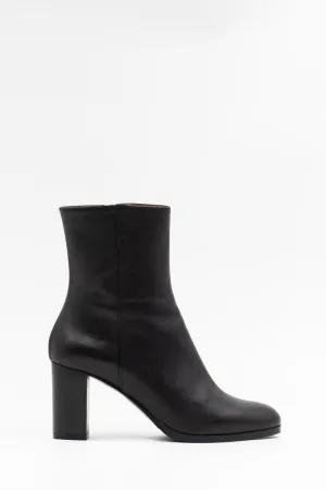 Block heel ankle boots in black leather