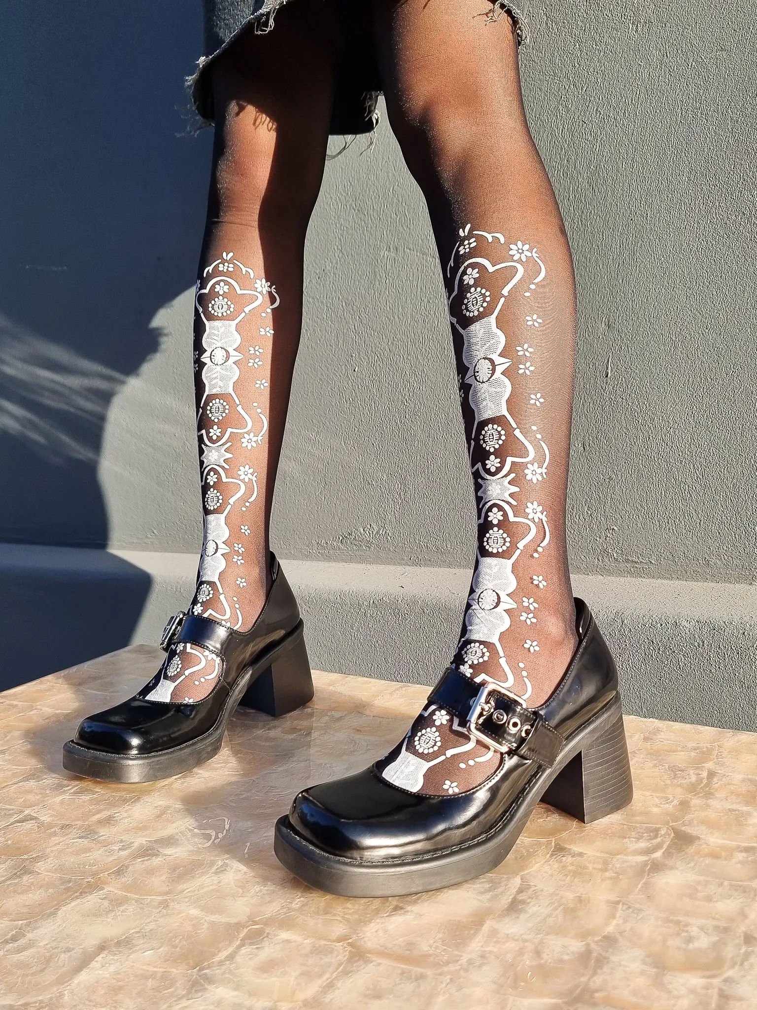 FLORAL LACE STOCKINGS BLACK