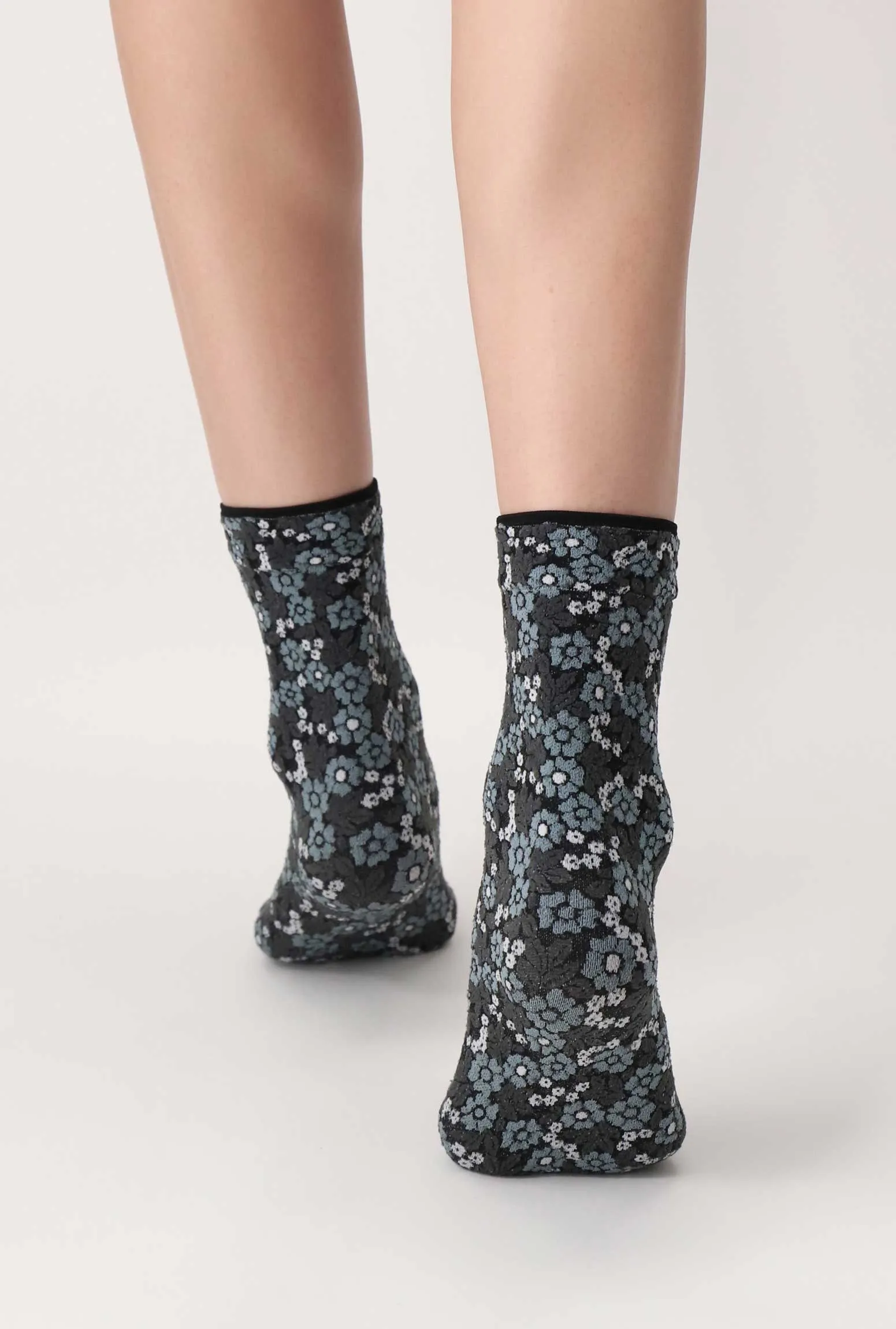 Oroblu Flowery Print Crew Fashion Socks