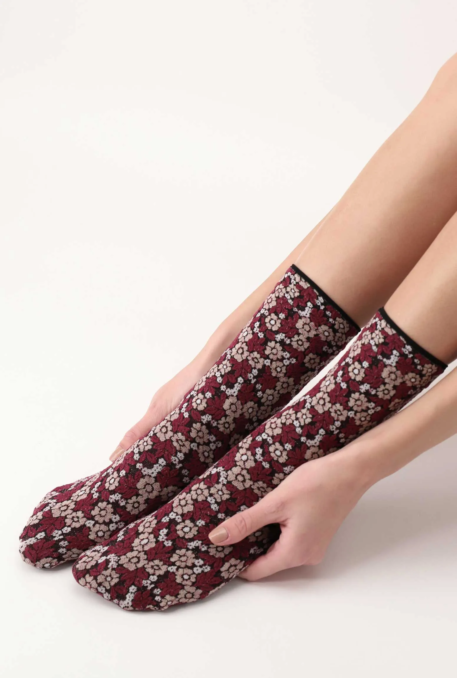 Oroblu Flowery Print Crew Fashion Socks