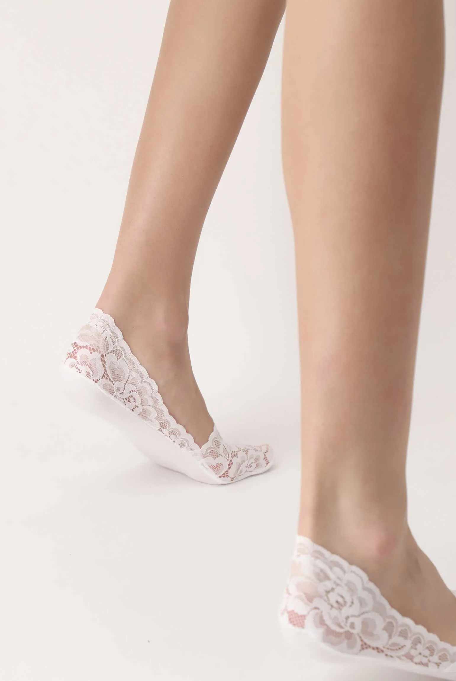 Oroblu No Show White Lace Foot Protector Sockettes